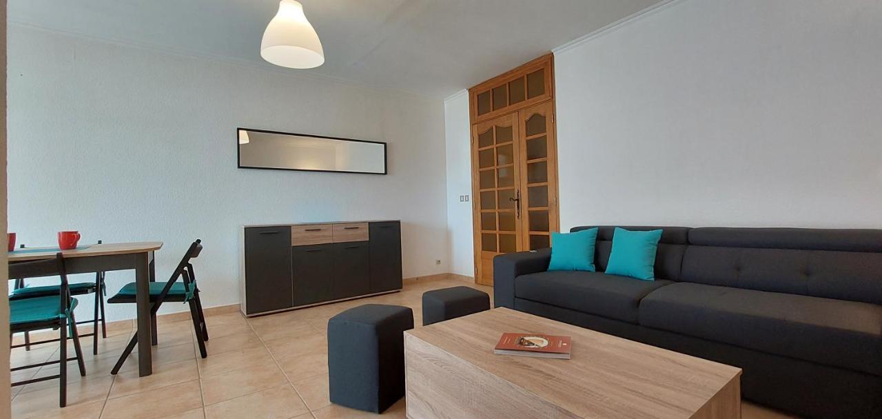 Grand T3 Lumineux Spacieux Propre, Tout Confort, Parking, Ascenseur, Emplacement Central Unique, Port-Commerces-Mer Et Plages A Pied, Location Du Samedi Au Samedi Sanary-sur-Mer Kültér fotó