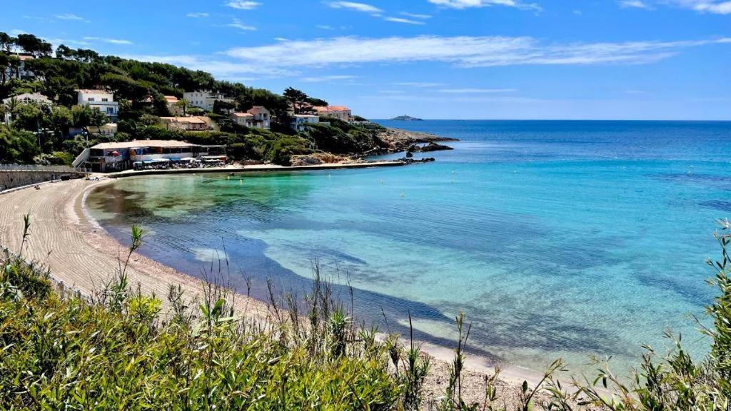 Grand T3 Lumineux Spacieux Propre, Tout Confort, Parking, Ascenseur, Emplacement Central Unique, Port-Commerces-Mer Et Plages A Pied, Location Du Samedi Au Samedi Sanary-sur-Mer Kültér fotó